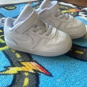 Nike Sneakers 7c